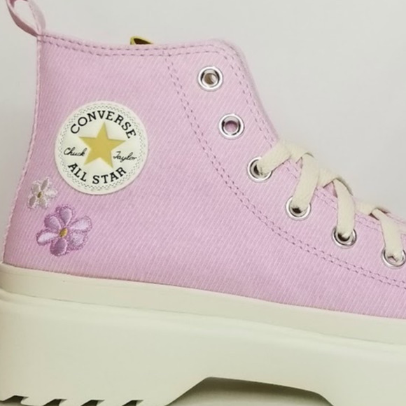 Converse CTAS Platform Lugged Hi Tops youth size 5.5   Lilac A07388C  NWT - Picture 4 of 10